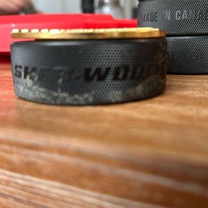 Limited Edition Vegas Golden Knight’s Golden puck with crystals.